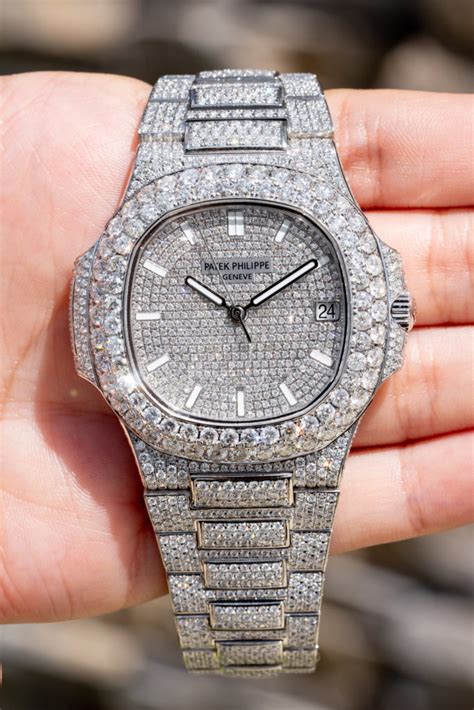 Patek Philippe Nautilus Ladies White Gold Diamond 35mm